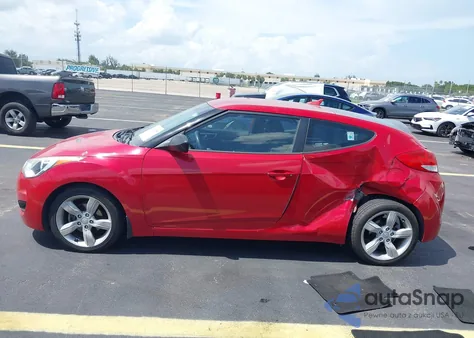 2013 Hyundai Veloster Base W/Black из США, поврежденный, VIN KMHTC6AD4DU146954